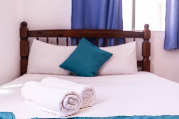 Habitación Doble Estándar con baño compartido - Alojamiento
