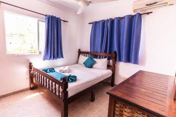 Standard Double Room with Shared Bathroom5
